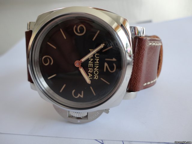 Panerai Luminor 1950 3DAYS PAM 372 watches