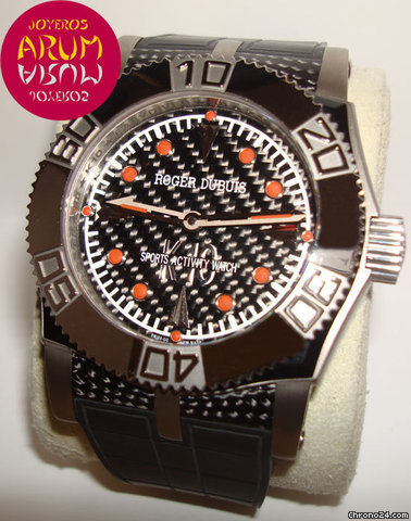 Roger Dubuis Easy Diver watches