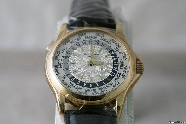 Patek Philippe World Time Discontinued Version 5110J watches