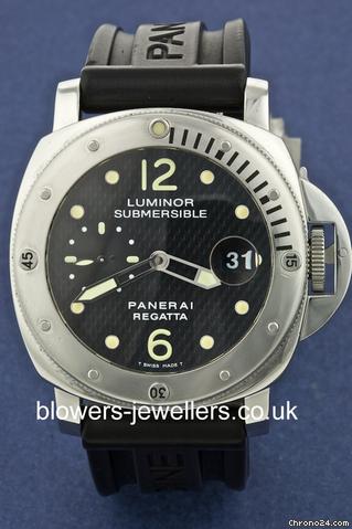 Panerai Luminor Submersible 2004 PAM 00199 watches
