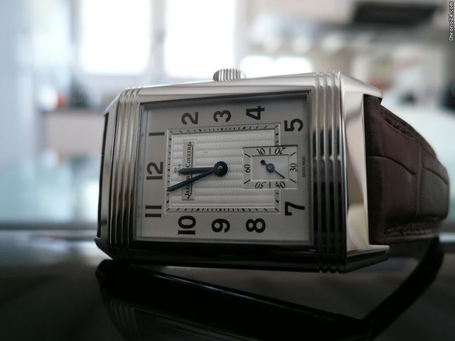 Jaeger-LeCoultre REVERSO GRANDE TAILLE watches