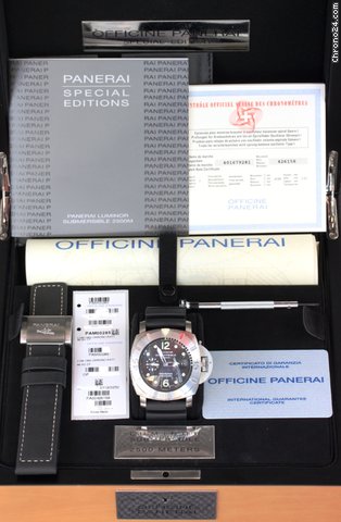 Panerai Luminor Marina PAM 00285 watches