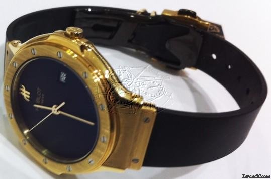 Hublot CLASSIC 18K YELLOW GOLD 32MM LADIES WATCH watches