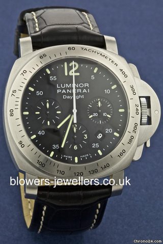 Panerai Luminor Chrono Daylight PAM 00250 watches