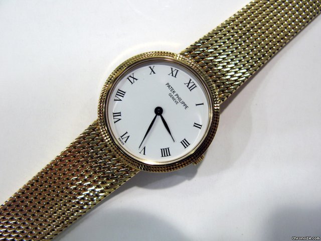 Patek Philippe Calatrava 18k Yellow Gold 25mm Watch Rare watches