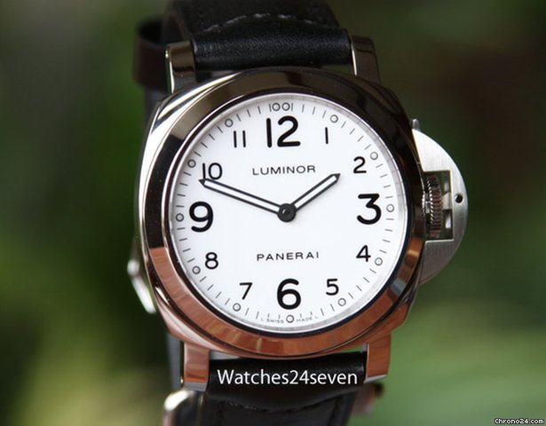 Panerai PAM 114 M White Dial Base 44 mm: Retail watches