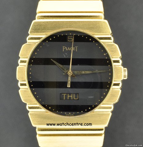 Piaget 18k Yellow Gold Black Dial Polo Day-Date 15562C701 watches