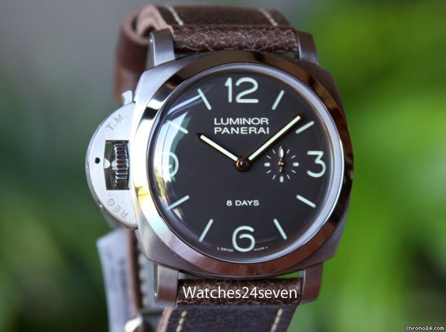 Panerai PAM 368 Luminor 1950 Destro 8 Days Titanio Special Edition watches
