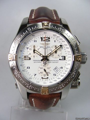Breitling Emergecy Mission chronographe rattrapante or/acier watches