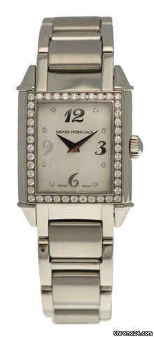 Girard Perregaux Vintage 1945 Lady Lunette Sertie de 44 diamants et Cadran seri de 8 Diamants watches