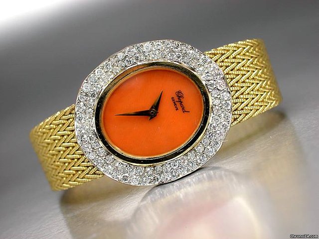 Chopard "Goldbanduhr mit Brillantl¨¹nette und Korallen-Zifferblatt" 1 watches