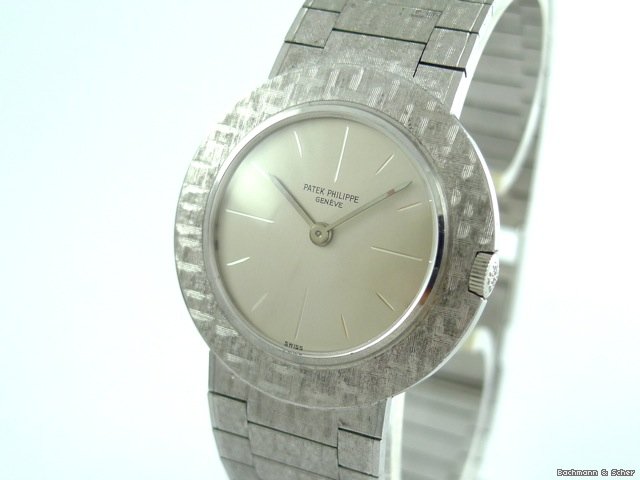 Patek Philippe Gentlemans Watch, 950 Platinum, Reference 2594 watches