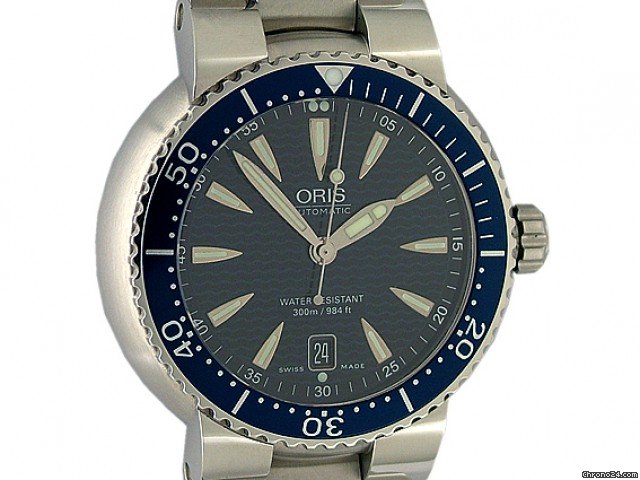 Oris Diver Date 44mm watches