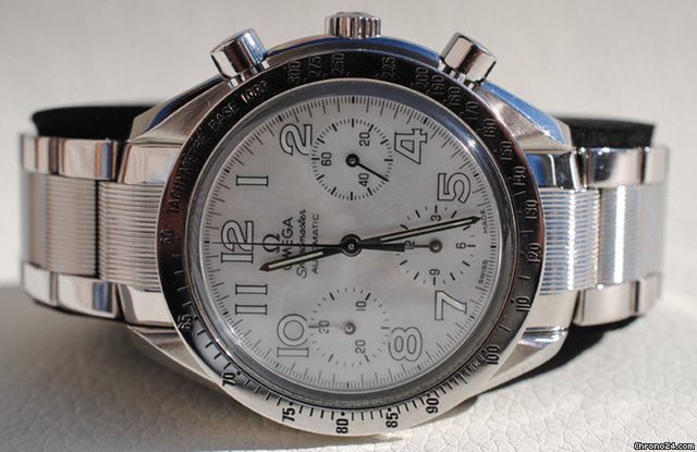 Omega Speedmaster Automatik Edelst. Chronograph Perlmuttziffeblatt watches
