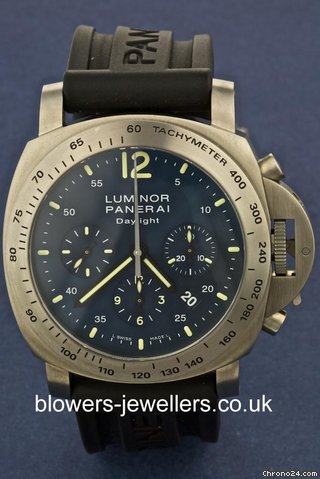 Panerai Luminor Daylight Chrono PAM 00326. watches