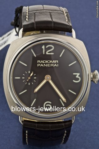 Panerai Radiomir PAM 00322 Limited edition watches