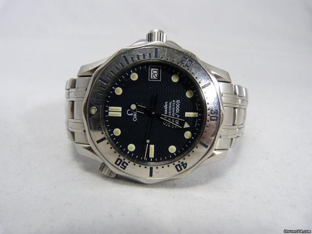Omega Seamaster Professional Chronometer Midsize watches