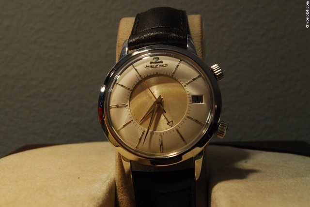 Jaeger-LeCoultre MEMOVOX watches