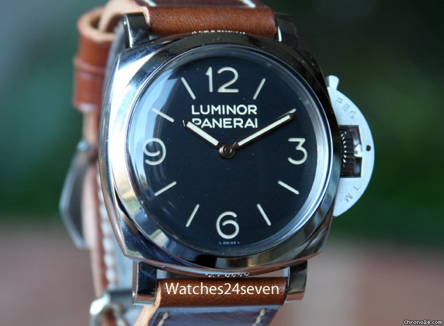 Panerai PAM 372 Luminor Historic 3 day 1950 Plexiglass Crystal 47 mm: watches