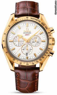 Replica Omega Speedmaster Broad Arrow 42 mm Yellow Gold Watch