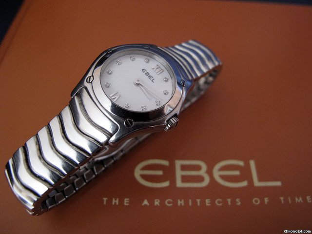 Ebel Classic Wave Mini Perlmutt & 10 Diamanten watches