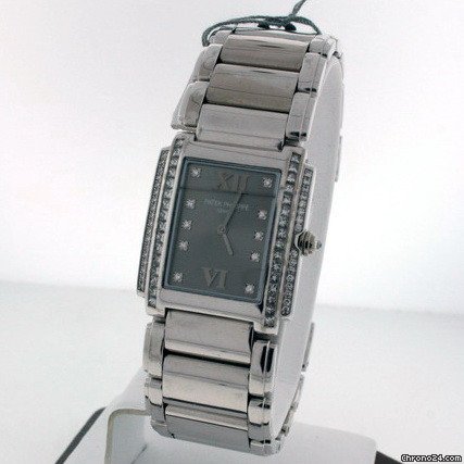 Patek Philippe Twenty-4 4910/20G Pre-owned watches