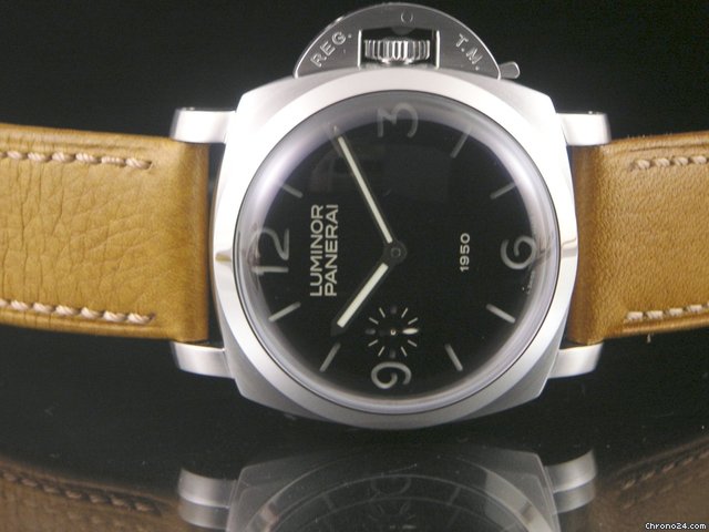 Panerai Luminor Pam 127 Nos watches