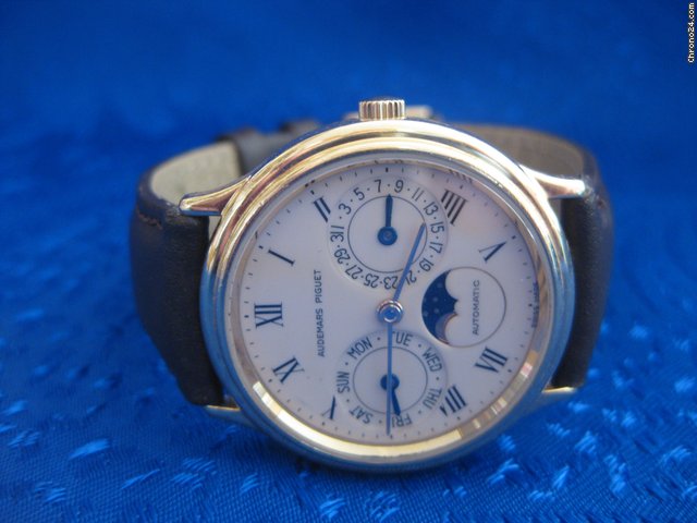 Audemars Piguet Day Date Mondphase in 18 Karat GG watches