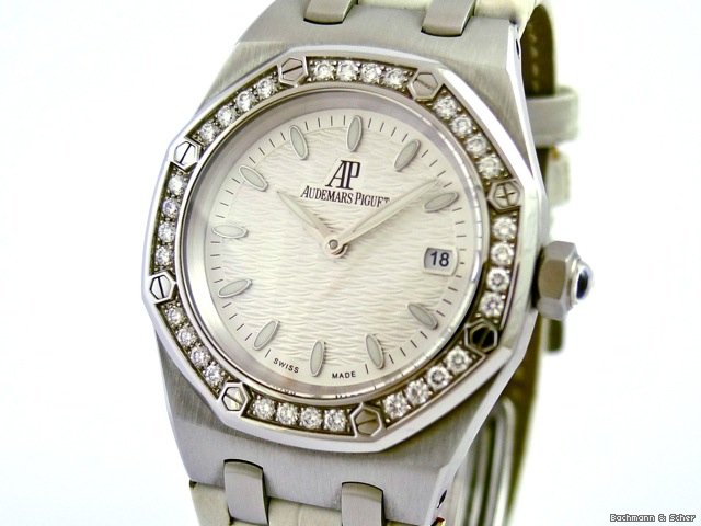 Replica Audemars Piguet Royal Oak Lady, Diamond Bezel Watch