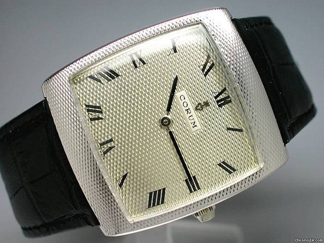 Corum "BUCKINGHAM" 18K/750Wei gold, Handaufzug, Cal. 7000 watches