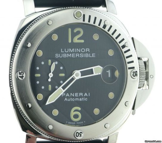 Panerai Submersible Pam 00243 watches