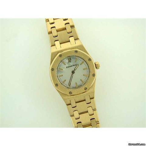 Audemars Piguet Royal Oak 18ct gold quartz on bracelet watches