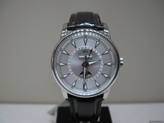 Wyler Vetta Beaux Arts Fasi Lunari watches