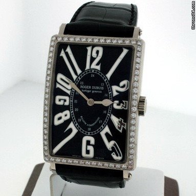 Roger Dubuis MuchMore Men's M34 Pre-owned watches