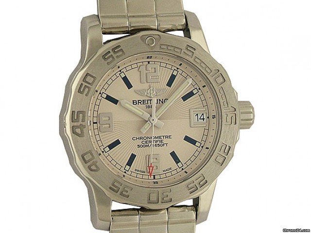 Breitling Colt Quarz 33mm watches