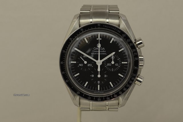 Omega Speedmaster Professional Moonwatch 3570.50.00 watches
