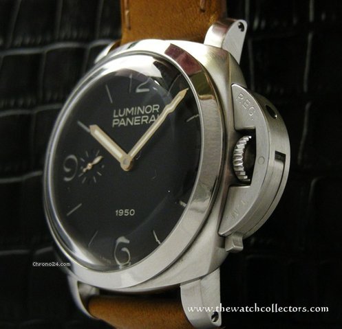Panerai Very Rare Special Edition "1950" PAM 127 Mint Condition Full Set watches