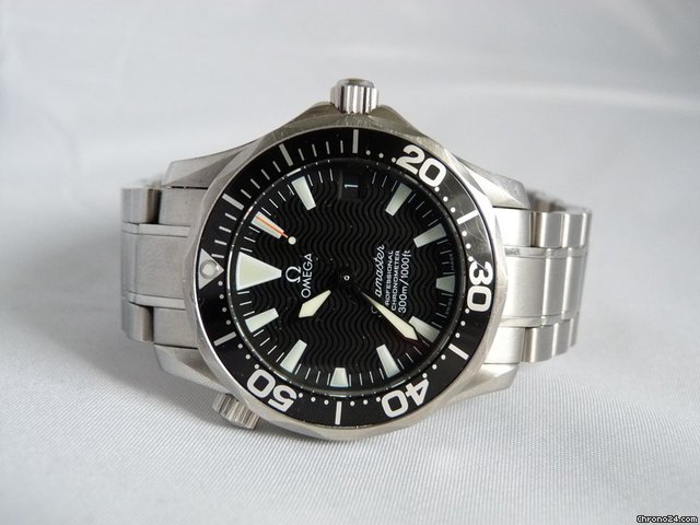 Omega Seamaster Professional Chronometer Midsize watches