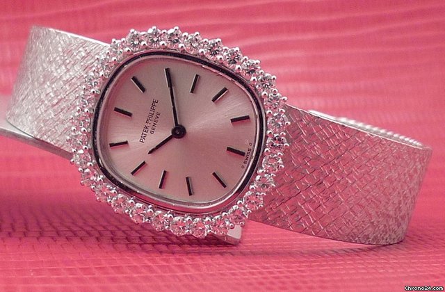 Patek Philippe LADY ELLIPSE 18 K WHITE GOLD AND DIAMONDS watches