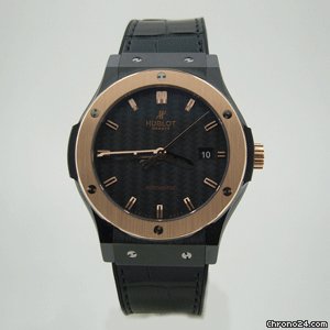 Hublot CLASSiC FUSiON CERAMiC & ROSE GOLD BEZEL 42 mm watches