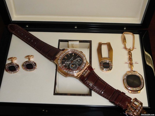 Patek Philippe 5724R Grande Nautilus Baguette Diamond Collection Cufflinks watches
