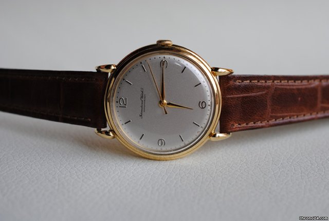 IWC 18kt Gold Herrenuhr a. 1949 exclusive Bandanstesse watches