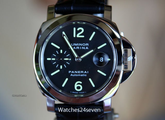 Panerai PAM 104 N Luminor Marina Automatic Date 44 mm watches
