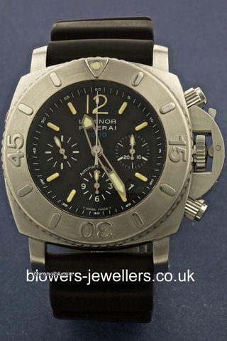 Panerai Luminor Submersible PAM 00187 watches