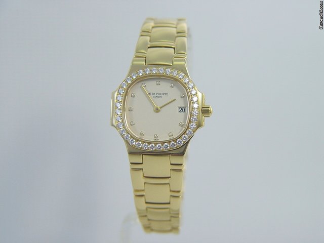 Patek Philippe Nautilus 18K / 36 Diamanten in Lunette PP Gezet watches