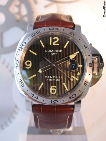 Panerai Luminor Marina GMT Pam 29 M "Tuxedo" watches