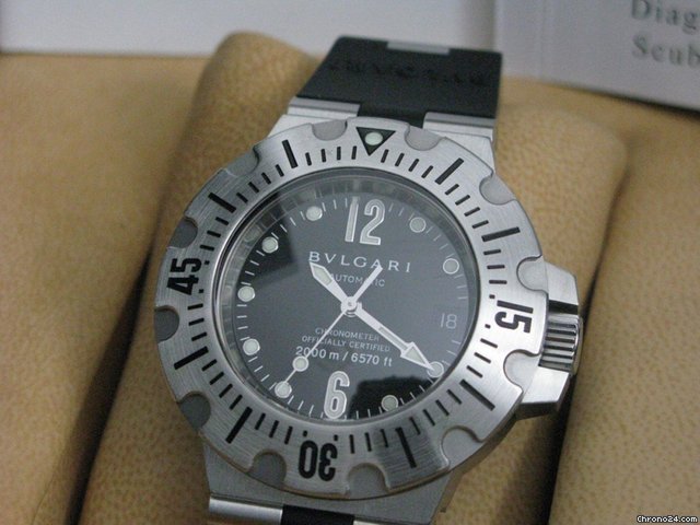 Bulgari SCUBA DIAGONO DIVING PROFESS watches
