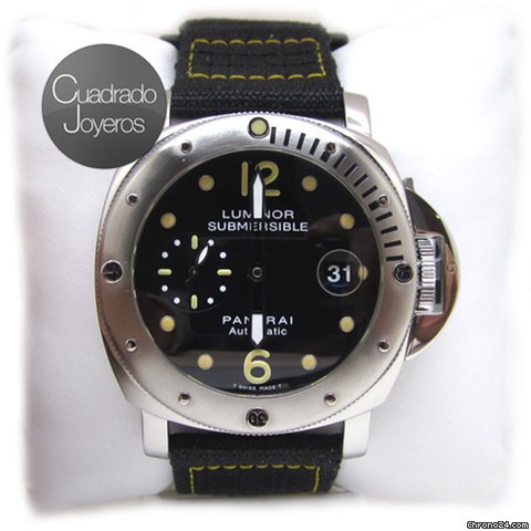 Panerai Luminor Submersible watches