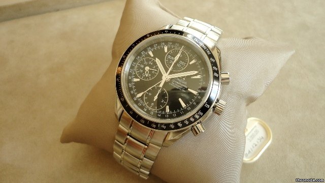 Omega UNGETRAGENE Speedmaster Day-Date Chronograph watches