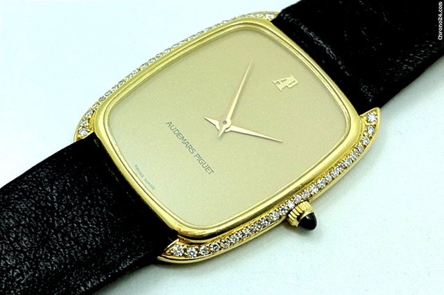 Audemars Piguet SUPERFLAT - Flache Armbanduhr in 18k Gold - Diamantiert - watches